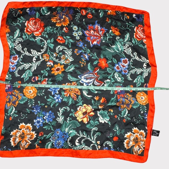 Saks Fifth avenue summer scarf - Picture 3 of 3